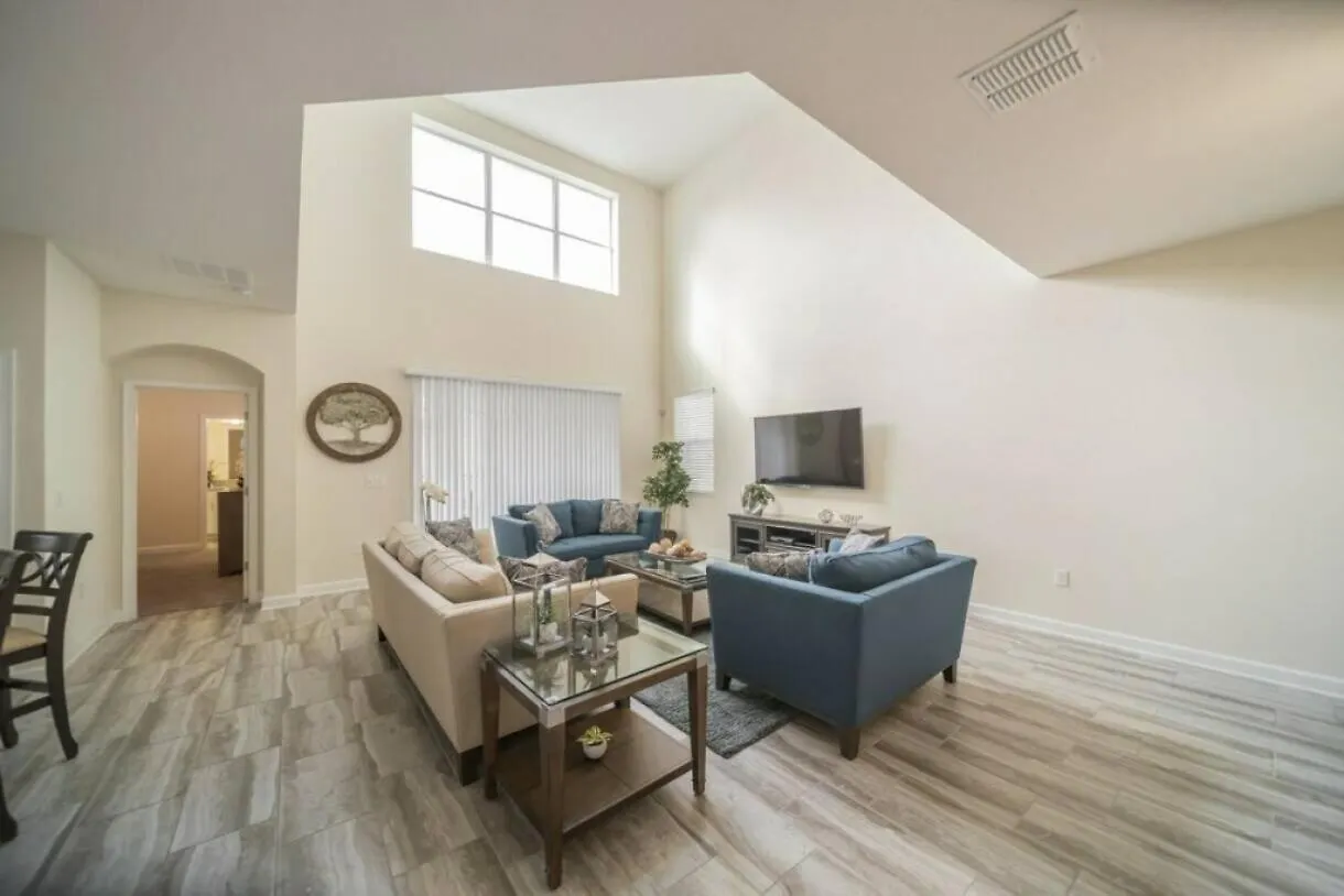 Lovely Vacation Home With Private Pool Cg1646 Davenport