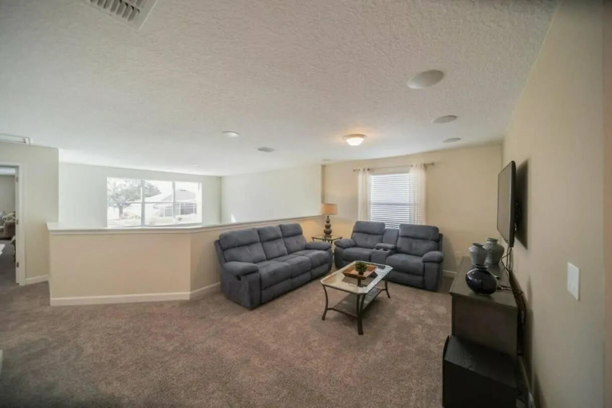 Lovely Vacation Home With Private Pool Cg1646 Davenport Holiday home